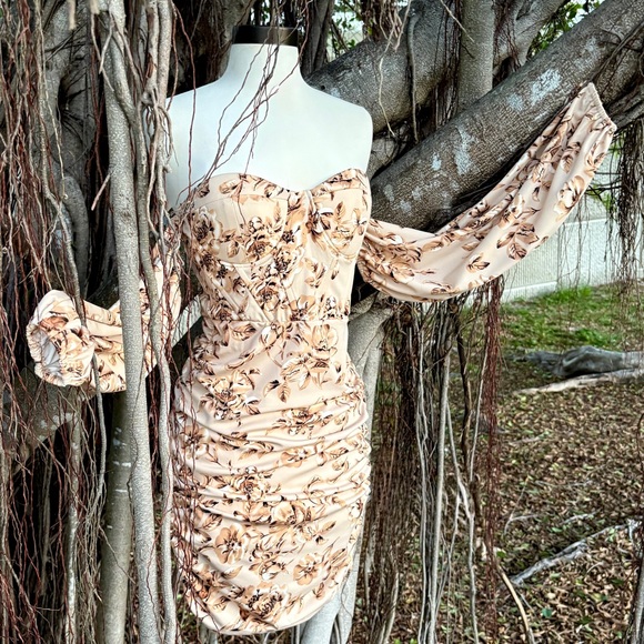 Brown Floral Corset Mini Dress Size M 8 Cold Shoulder Ruched Cocktail Party Zip - Picture 4 of 17